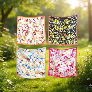 Foulard quadrato piccolo con foglie e fiori 70x70 cm con stampa alla moda per donna - Product Image 2