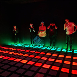 <span class=keywords><strong>Gioco</strong></span> di fuga da interni con piastrelle per pavimento a LED interattive 30x30cm che saltano il <span class=keywords><strong>gioco</strong></span> reticolo per la griglia di attivazione Multi-giocatore del parco divertimenti - Product Image 3