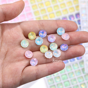 เคสโทรศัพท์ลายดอกไม้พลอยโมก้าโปรตีน รูปทรงเพชรปลายแหลมแบบไม่สมมาตร พร้อมอุปกรณ์ตกแต่งเสื้อผ้าประดับเพชร - Product Image 4