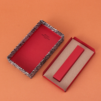 Boîte à tiroirs BRAVO faite à la main haut de gamme personnalisable 62,7g 8,15x3,2x14,2cm avec doublure en éponge enduite, pelliculage brillant, ISO9001, dorure UV