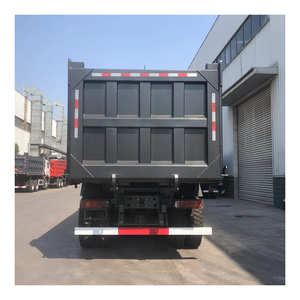 Camion benne Sinotruk HOWO 8x4 Mining <span class=keywords><strong>King</strong></span> avec une grande benne et des essieux robustes - Product Image 6