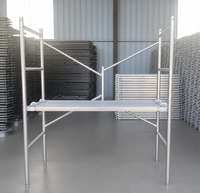 Échafaudage pliant réglable en acier au design moderne, mobile, haute résistance, capacité de charge de 250 kg pour usage en atelier
