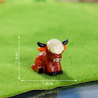 Miniatuur landschapsdieren: Hooglandkoe, doe-het-zelf decoratieve mini-ornamenten voor op het bureau, harsaccessoires voor het creëren van een scène