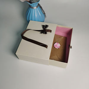 กล่องพิมพ์โลโก้สีดำแบบกำหนดเอง ใช้ซ้ำได้ รีไซเคิลได้ เป็นมิตรกับสิ่งแวดล้อม สำหรับใส่เครื่องประดับ สร้อยข้อมือ สร้อยคอ เครื่องสำอาง เทียนหอม น้ำหอม - Product Image 3