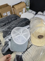 Gorra Trucker Personalizada al por Mayor con Logotipo, Malla Gris, 6 Paneles, Cierre a Presión, Parche de Cuero, Gorra Estructurada para Compras al por Mayor