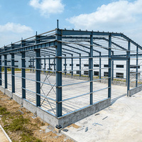 Bâtiment de garage automobile en structure acier BST, préfabriqué, industriel, à ossature lourde, haute résistance, galvanisé, modulaire, durable, en vente