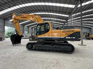 Excavatrice sur chenilles d'occasion d'origine coréenne Doosan DX300LC 30 tonnes, robuste, avec godet de 1,74 m et puissance de 202 kW, à vendre - Product Image 3