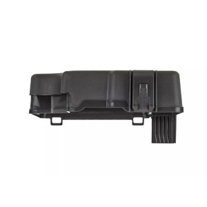 Cubierta de la caja de fusibles Mazda BBM5-66-761A para uso en automóviles Mazda 3 Axela - Product Image 3