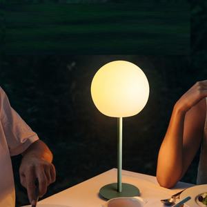 โคมไฟตั้งโต๊ะแบบชาร์จไฟได้ รูปทรงเห็ด ใช้พอร์ต USB ควบคุมการหรี่แสงแบบสัมผัส เหมาะสำหรับร้านอาหาร ใช้แบตเตอรี่ ใช้งานได้ทั้งในบ้าน ทานอาหารเย็น และนอกบ้าน - Product Image 1