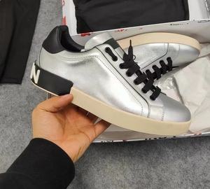 Zapatillas Retro Ligeras Casuales de Alta Calidad para Parejas, Zapatillas de Diseño de Lujo Impermeables para Caminar, Estilo Skate para Parejas - Product Image 1