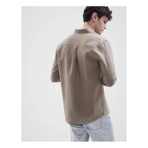 Chemise pour homme élégante au quotidien, conçue pour offrir confort, durabilité et un look propre pour le travail et les tenues décontractées - Product Image 6