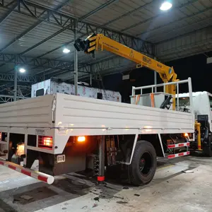 BOB-LIFT Grue montée sur camion à flèche droite de 3.2 tonnes à vendre