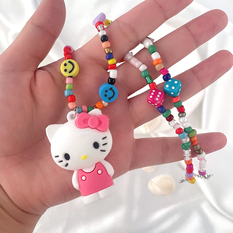 Collier de perles de rocaille Hello Kitty