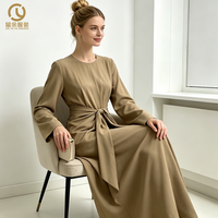 personnalisé vente en gros dubai dames élégant plaine enveloppement manches longues musulman Maxi modeste robe pour les femmes
