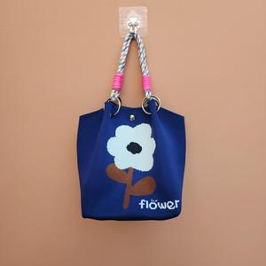 Bolso de mano suave de diseñador de tendencias 2025 para mujer, nueva colección de gran capacidad, mercados en línea de moda populares para damas - Product Image 3