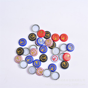 Capsules couronne en fer blanc anti-déversement de 26 mm avec logo personnalisé imprimé et revêtement PE écologique <span class=keywords><strong>pour</strong></span> boissons gazeuses et eau, vente en gros - Product Image 3