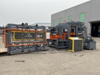 Machine automatique de fabrication de briques en béton QT12-15 entièrement automatique avec service après-vente de 10 ans et moteur-Boîte de vitesses intégrés