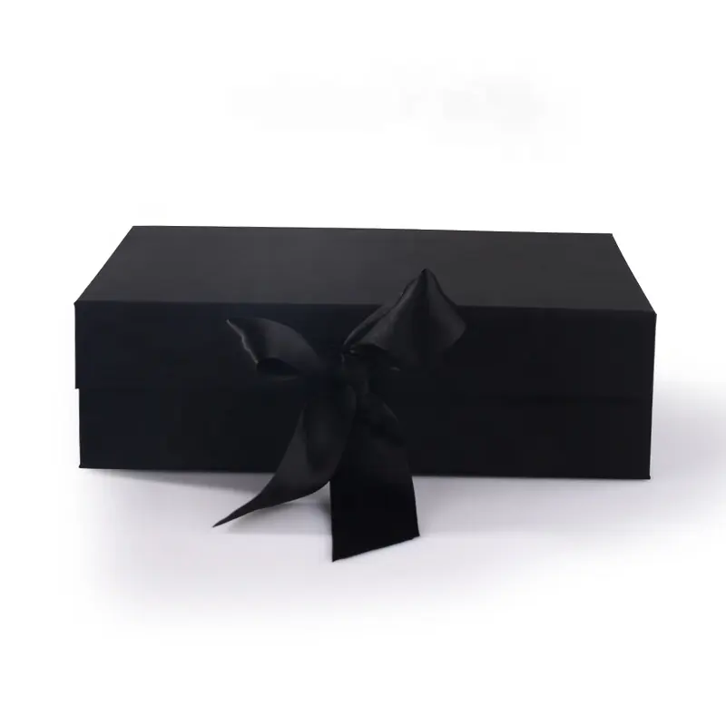 Toptan özel logo mat siyah kraft kağıt büyük boy manyetik toka tarzı şerit yay ile hediye karton kutu giyim ambalaj