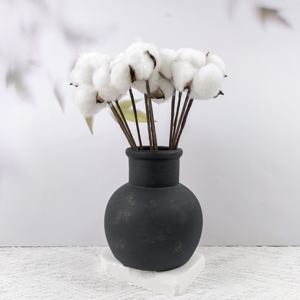 مزهرية طاولة ريفية بسيطة من الفخار الأسود من ديكورويل للزهور المجففة وديكور المنزل الريفي - Product Image 2