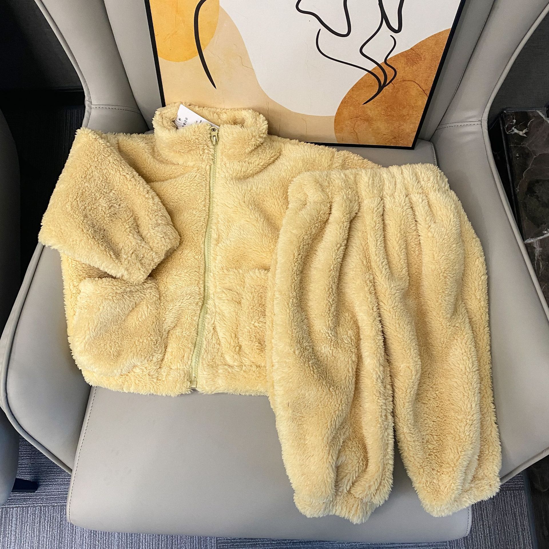 Jaune