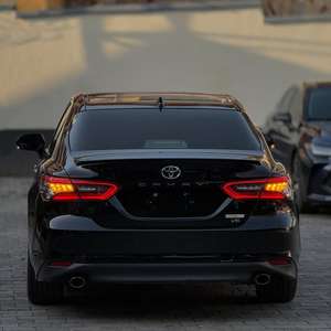 2022สำหรับ Toyota Camry XLE ไฮบริดสีดำใช้กับเครื่องยนต์เทอร์โบพวงมาลัยซ้ายที่นั่งหนัง R17ยาง - Product Image 4