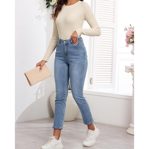 Vente en gros de pulls en tricot pour femmes | Pull à manches longues à col rond de couleur unie | Fabricant de mode OEM automne hiver - Product Image 2