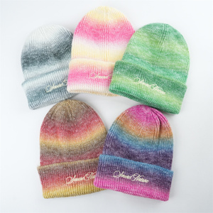 Venta al por mayor <span class=keywords><strong>de</strong></span> alta calidad gradiente gorros sombrero con logotipo bordado personalizado gorros <span class=keywords><strong>de</strong></span> invierno <span class=keywords><strong>de</strong></span> punto logotipo bordado personalizado - Product Image 3