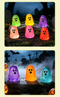 Gantungan Kunci Resin Hantu Kartun Bercahaya Halloween Grosir Kustom, Liontin Manik-Manik Mini DIY, Perhiasan Ulang Tahun Pernikahan Lucu