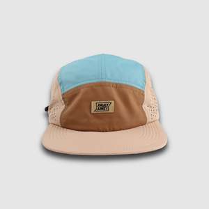 Chapeau de camping <span class=keywords><strong>en</strong></span> plein air personnalisé <span class=keywords><strong>en</strong></span> gros avec étiquette tissée Casquette étanche à trous laser latéraux respirants pour la randonnée, la pêche et les voyages - Product Image 1