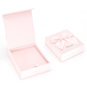 ALLICO Eco-Friendly Magnetic Closure Jewelry Gift Box Necklaces Cardboard Packaging Box Rigid With Sponge