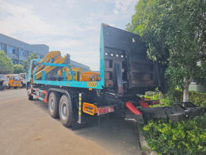 Camion de dépannage HOWO 6x4 à plateau inclinable avec grue pliante intégrée pour assistance routière <span class=keywords><strong>et</strong></span> levage de charges lourdes - Product Image 6