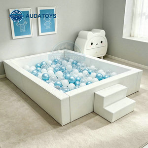Grand bassin à balles carré blanc en mousse PU sèche personnalisable, idéal pour bébés, usage scolaire, intérieur/extérieur, parcs d'attractions résidentiels - Product Image 1