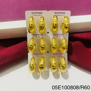 بيع بالجملة مجوهرات 212 xuping عينة مجانية شحن مجاني أقراط دبي فاخرة بسيطة مطلية بالذهب عيار 24 أقراط متعددة التصميمات متطابقة