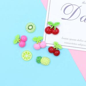 Adorables fruits de dessin animé (Kiwi, Citron, Ananas, Cerise) en résine à dos plat Kawaii pour slime - Product Image 2
