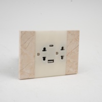 Interruptor de Pared de Doble Polo Estándar Estadounidense, Enchufe con Acabado en Madera de Nogal y Bronce, Tipo KLASS 118, Diseño de Lujo para Hoteles y Villas