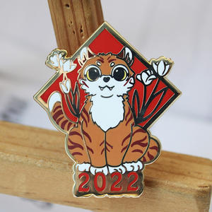 <span class=keywords><strong>Prix</strong></span> usine personnalisé mignon dessin animé Animal <span class=keywords><strong>chien</strong></span> chat épinglette populaire Couple amoureux conception plaqué or émail dur broches broches - Product Image 6
