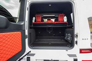 Véhicule d'occasion 2025 SUV Style G63 4.0L V8 Biturbo Hybride Transmission intégrale Automatique 9 vitesses Crossover de luxe - Product Image 4