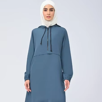 Ensemble de sport islamique modeste OEM 2 pièces : Tunique longue à capuche et demi-zip et pantalon – Survêtement musulman pour femme – Vente en gros