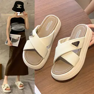 2024 nóng bán mô hình mới Flip-flops thời trang dày đế nữ dép chéo nền tảng thời trang mùa hè Phụ nữ dép cho phụ nữ