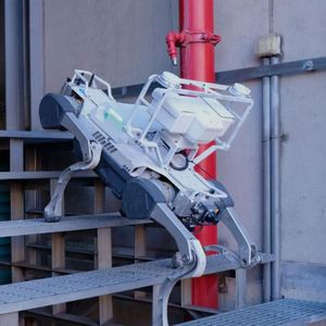 Chuyển đổi kỹ thuật số thông minh lớn nhất thế giới nhà sản xuất <span class=keywords><strong>Robot</strong></span> an ninh con chó con chó tuần tra thông minh - Product Image 2