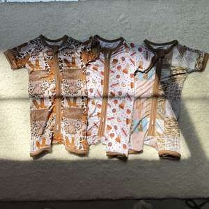 Pijamas Cortos Casuales para Niños, Personalizados con Estampado del Oeste, Cuello Redondo, Cierre de Cremallera, Materiales de Bambú, para Niños y Niñas - Product Image 2