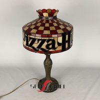 Lampe de table/bureau LED 2026 Sensmuel en verre artistique coloré style église, personnalisable pour la vente en gros - type Pizza Hut