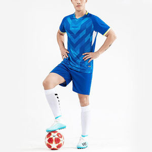 Conjuntos de Uniformes de Fútbol para Hombre, Camisetas de Fútbol Transpirables de Secado Rápido con Estampado de Manga Corta, 100% Poliéster - Product Image 1