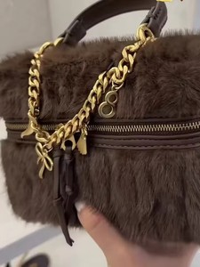 <span class=keywords><strong>กระเป๋า</strong></span>ถือขนเฟอร์เทียมสำหรับผู้หญิง ฤดูใบไม้ร่วง ฤดูหนาว ทนทาน มีซิปปิด รูปทรงครึ่งวงกลม สายสะพายถอดได้ สะพายไหล่หรือสะพายข้าง - Product Image 2