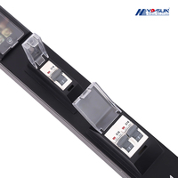 PDU vertical 0U sur mesure en alliage d'aluminium triphasé 16A pour usine, 45 prises, entrée 380V/400V/415V, sortie 220V/230V/240V