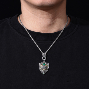 Gioielli di Design, Regalo in Argento Sterling 925 Placcato Oro con Smeraldo e Diamante Moissanite VVS, Pendente Mitologico Cinese con Certificato GRA - Product Image 4