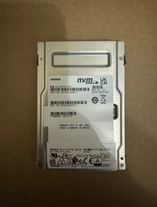 KCD8XPUG12T8 CD8P Serie V 12.8TB U3 NVMe 2.0 PCIe5.0 X4 TLC SSD Empresarial de 2.5 Pulgadas 15MM para Uso Mixto en Centros de Datos - Product Image 3