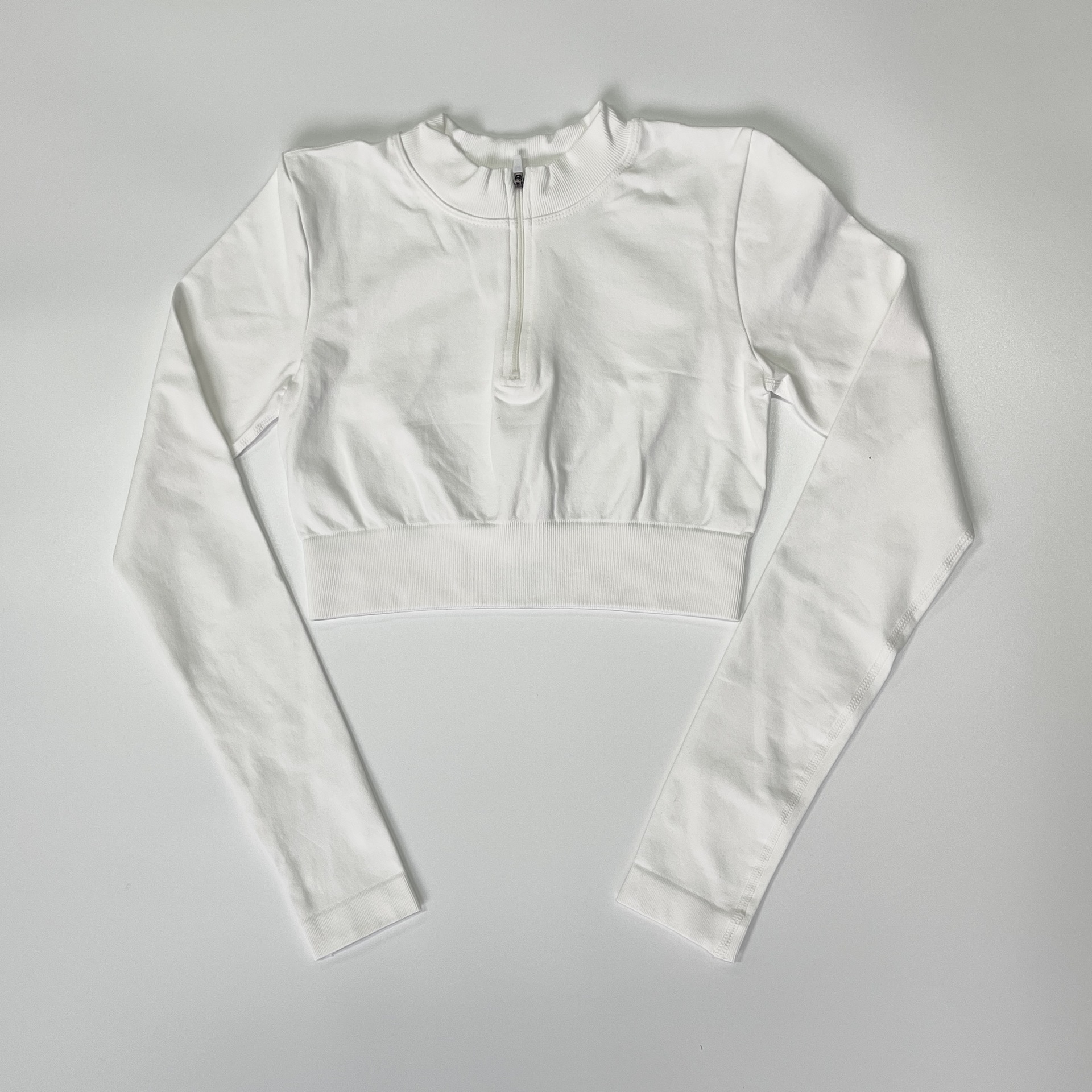 แขนยาว - สีขาว