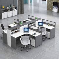 Le bureau d'employé portable avec écran est une station de travail de bureau simple et moderne en PVC, combinant une chaise de bureau double pour 4/6 employés.