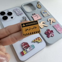 Autocollants personnalisés en émail pour téléphone, en zinc et fer, motifs de slogans arabes, badges métalliques autocollants, décalcomanies pour guitare, sac à main, hibiscus, dôme